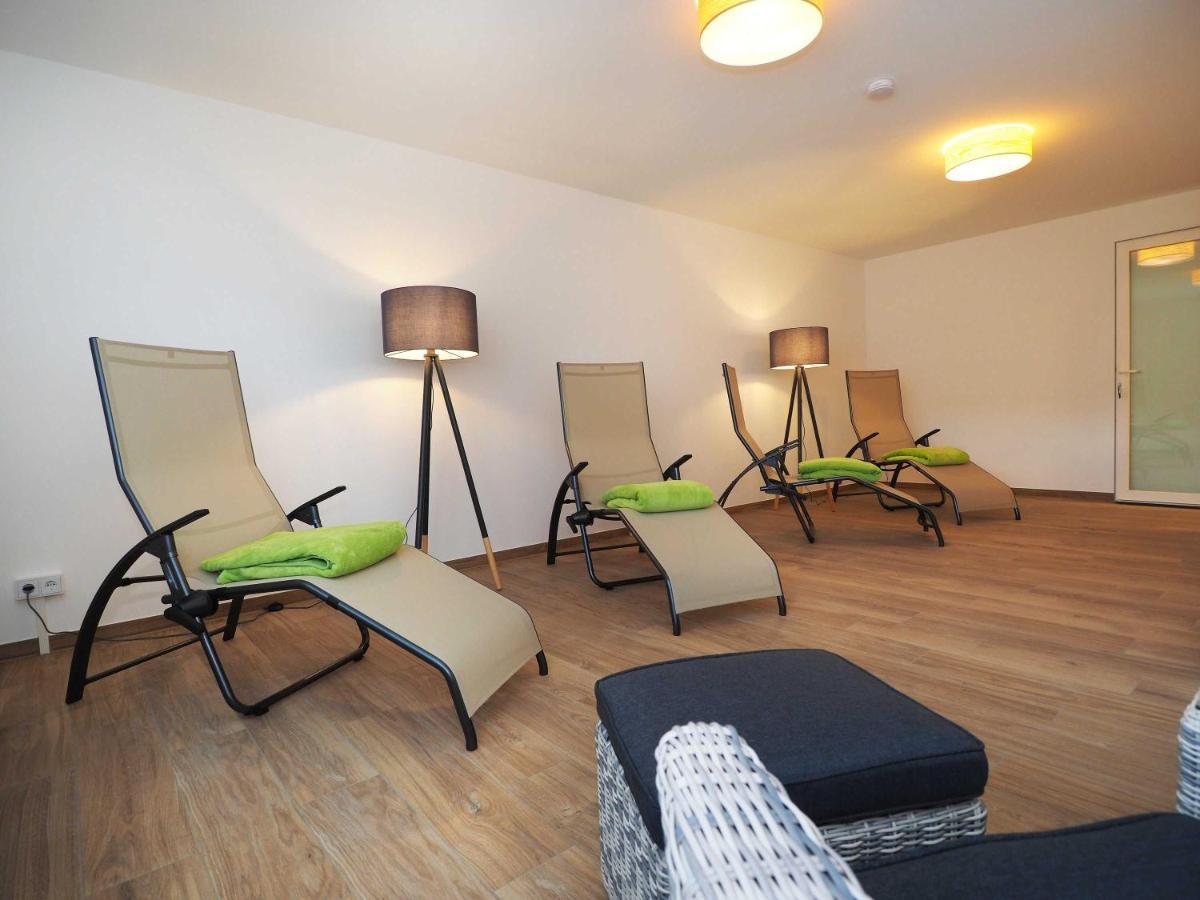 Appartement "Mondstein" Mit Penthouseflair - Oase Am Haff Garz  Kültér fotó