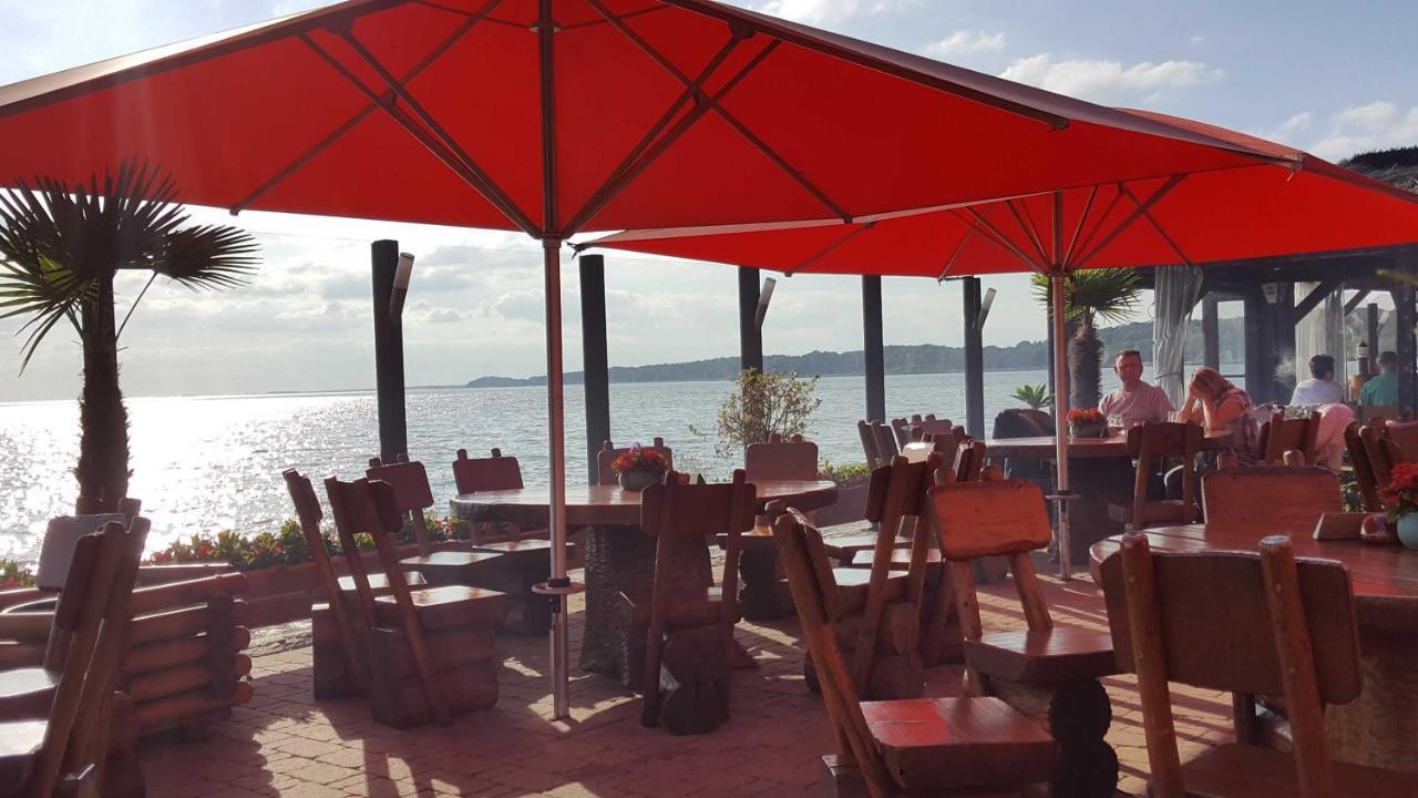 Appartement "Mondstein" Mit Penthouseflair - Oase Am Haff Garz  Kültér fotó
